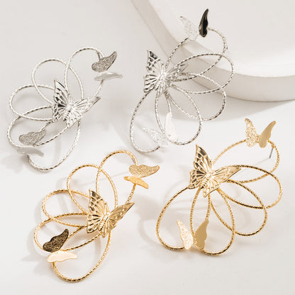 金屬蝴蝶花朵鏤空耳環－商品主圖｜https://igowo.tw/