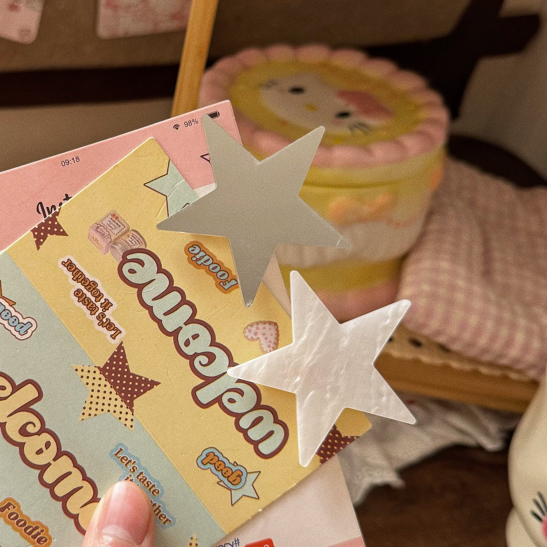 銀色壓克力星星髮夾－商品主圖｜https://igowo.tw/