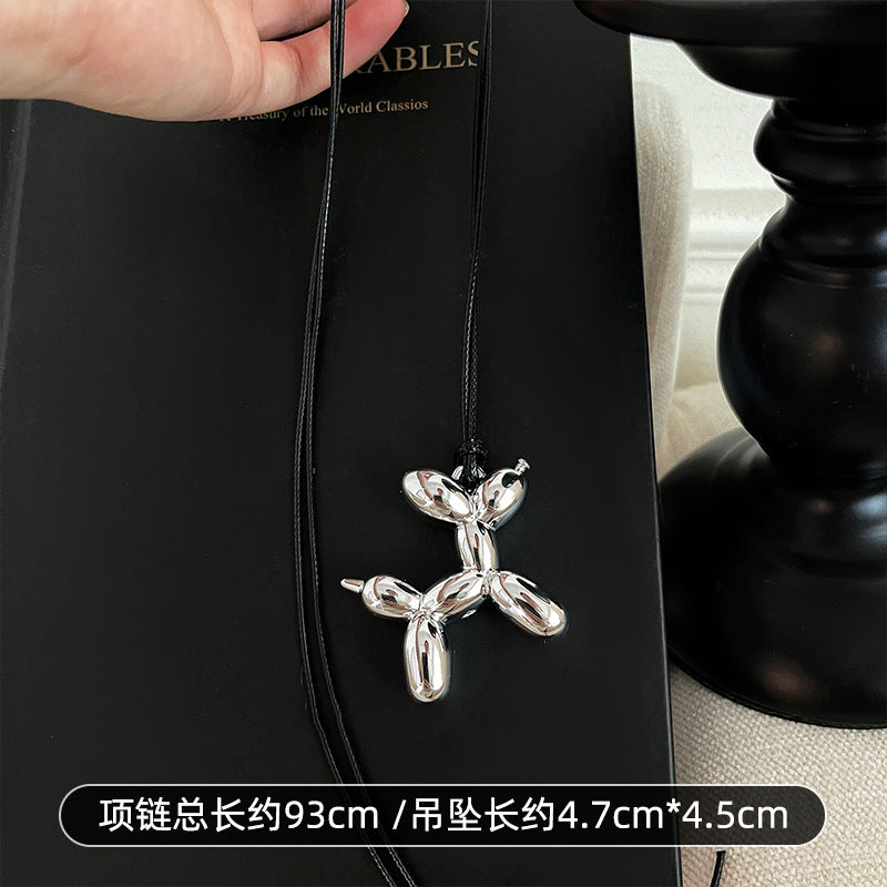 金屬墜飾項鍊