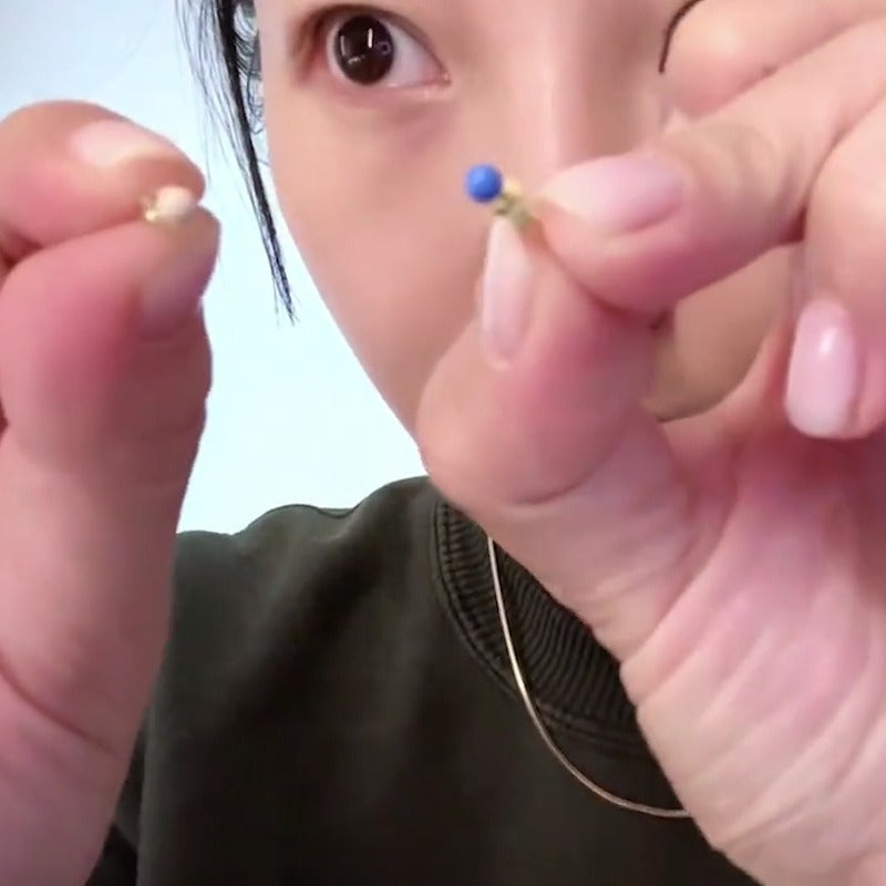 彩色銀針花朵耳釘－第二視角實拍｜https://igowo.tw/