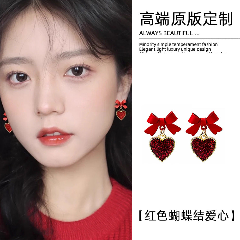 紅色琺瑯愛心復古耳釘－商品主圖｜https://igowo.tw/