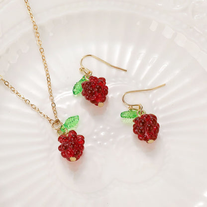 紅色樹脂項鍊耳環組－細節特寫4｜https://igowo.tw/