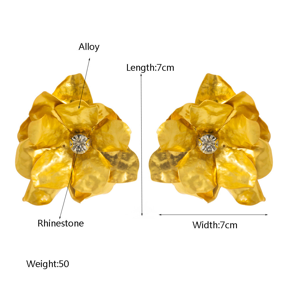 金屬花朵鑲鑽立體耳環－水鑽-銀款實拍｜https://igowo.tw/