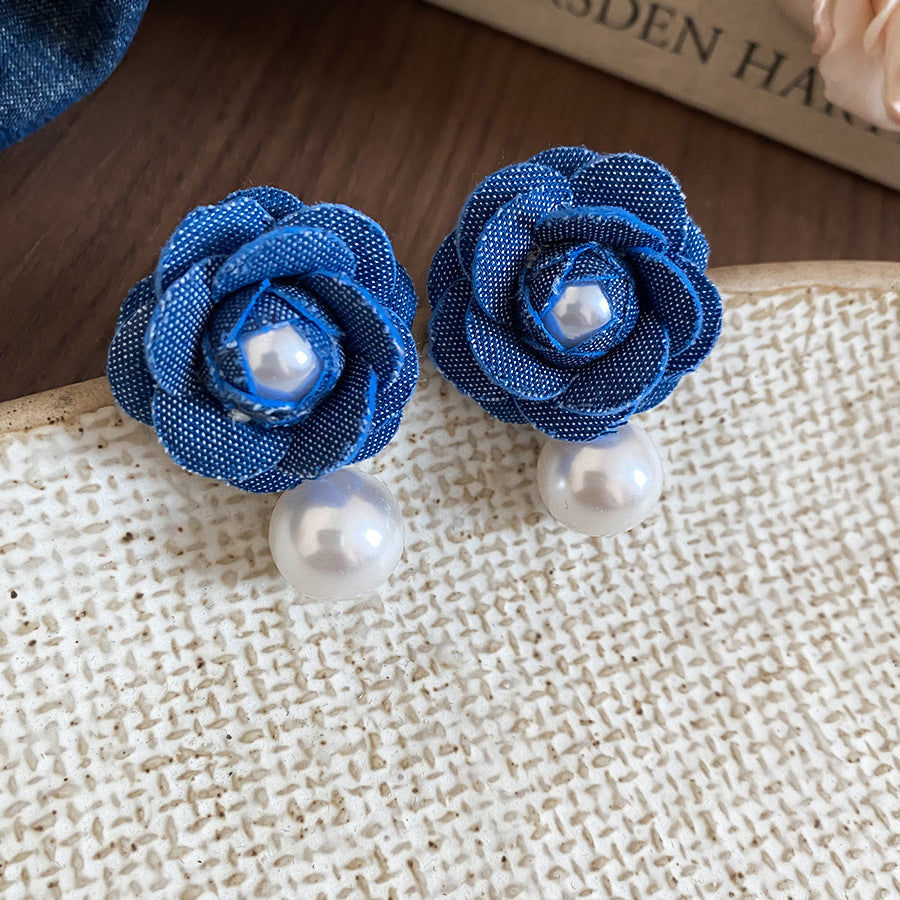 藍色愛心花朵流蘇耳釘－細節特寫24｜https://igowo.tw/