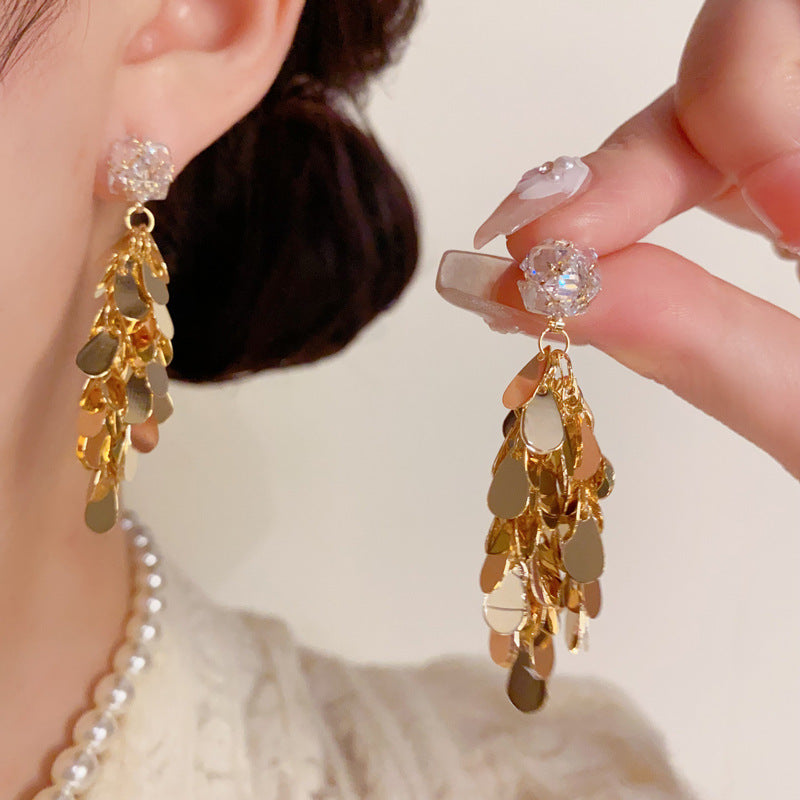 金屬水滴流蘇耳墜－商品主圖｜https://igowo.tw/
