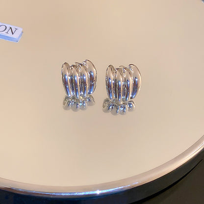 珍珠銀針花朵簡約耳釘