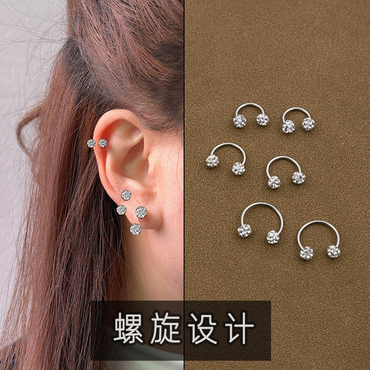 鋯石C形簡約耳骨釘－商品主圖｜https://igowo.tw/