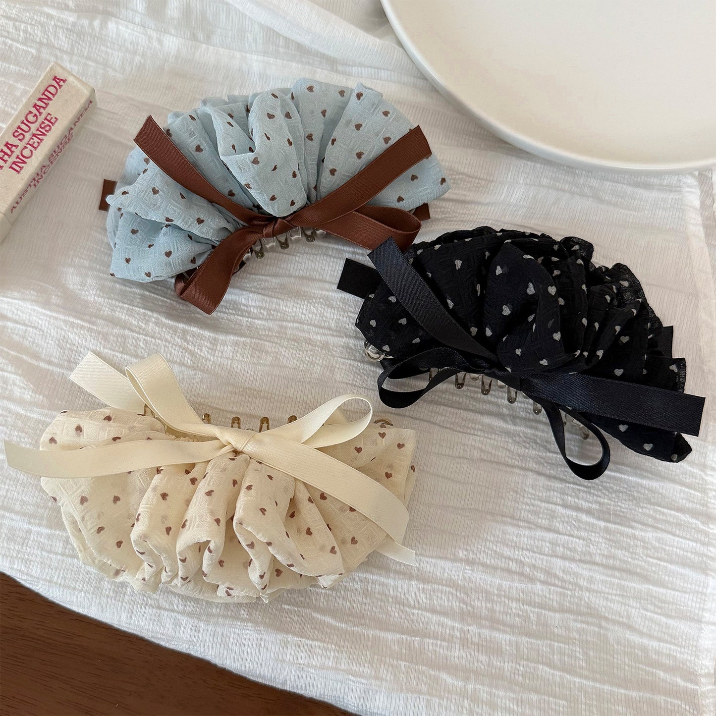 網紗波點蝴蝶結髮夾－商品主圖｜https://igowo.tw/