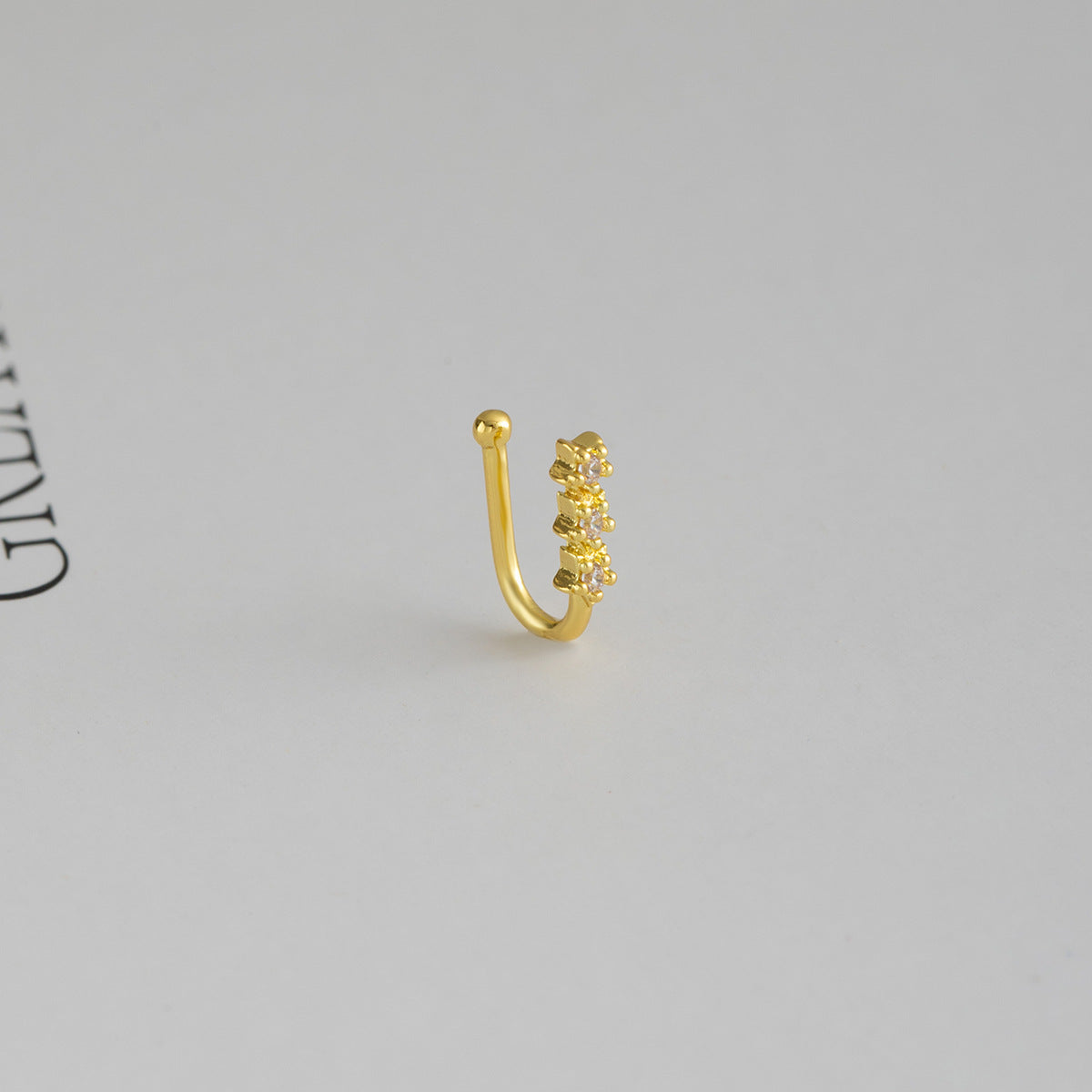鋯石愛心U形微鑲飾品－細節特寫22｜https://igowo.tw/
