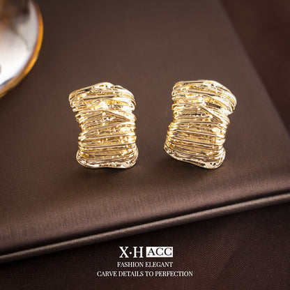 金色貝殼花朵復古耳釘－細節特寫7｜https://igowo.tw/