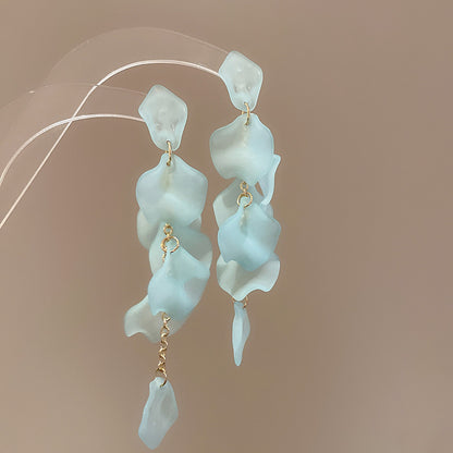 粉色樹脂花朵耳釘－細節特寫53｜https://igowo.tw/