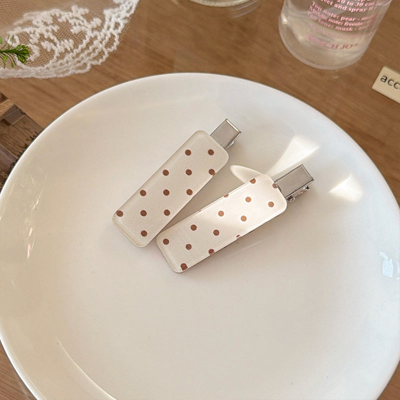 波點簡約髮夾－U型抓夾款細節｜https://igowo.tw/