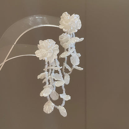 珍珠鋯石花朵耳釘－細節特寫6｜https://igowo.tw/