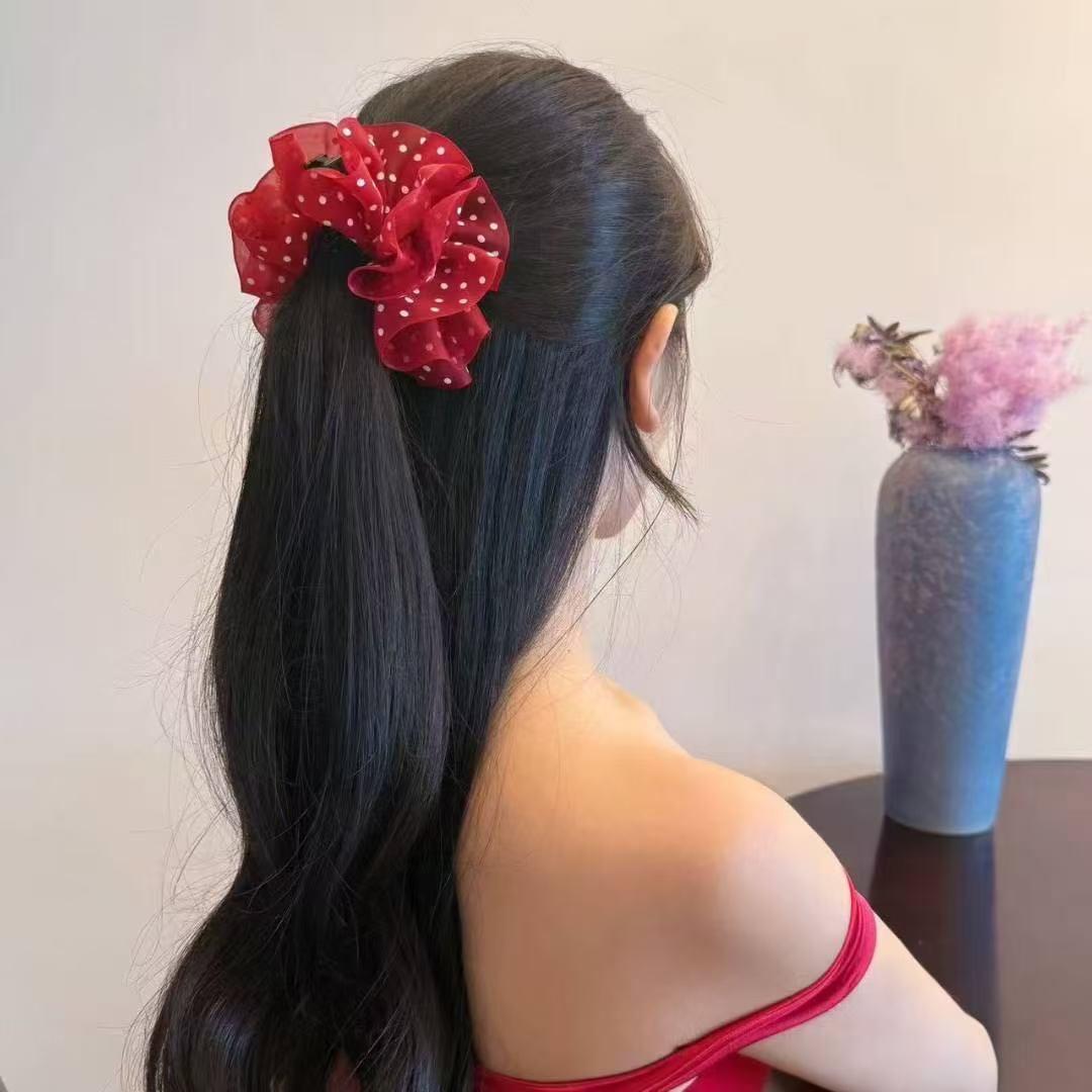 布面波點簡約髮夾－第二視角實拍｜https://igowo.tw/