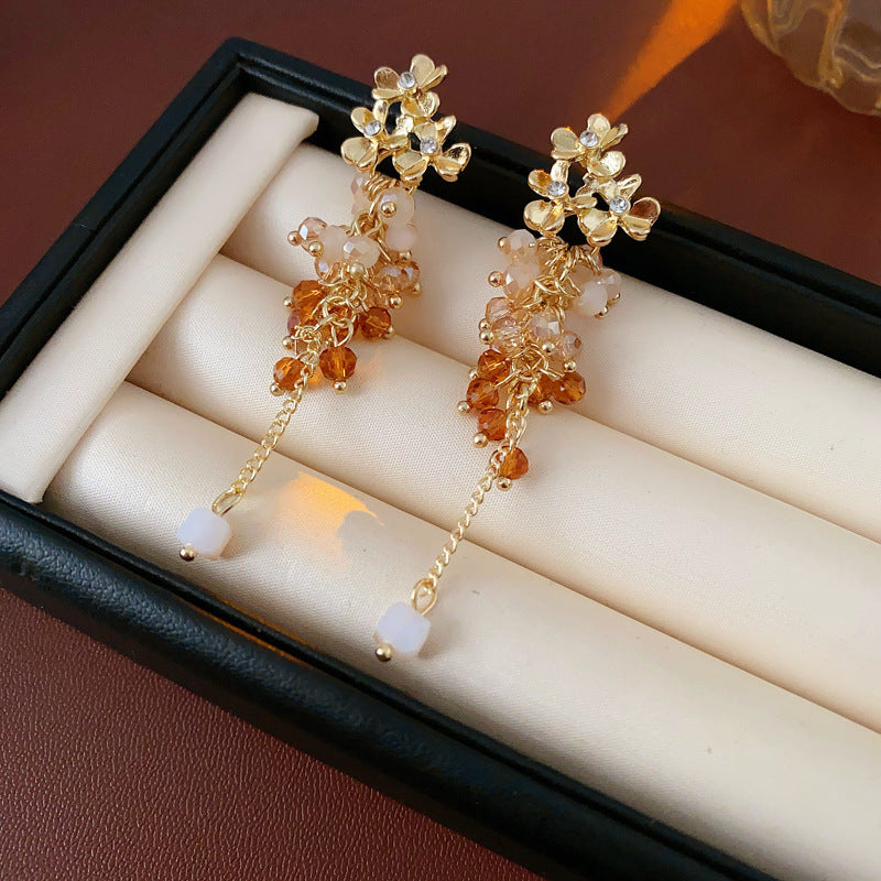 水晶串珠花朵流蘇耳釘－細節特寫18｜https://igowo.tw/
