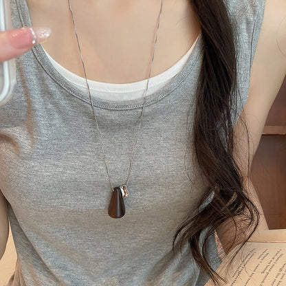 樹脂橢圓墜飾簡約項鍊－細節特寫21｜https://igowo.tw/