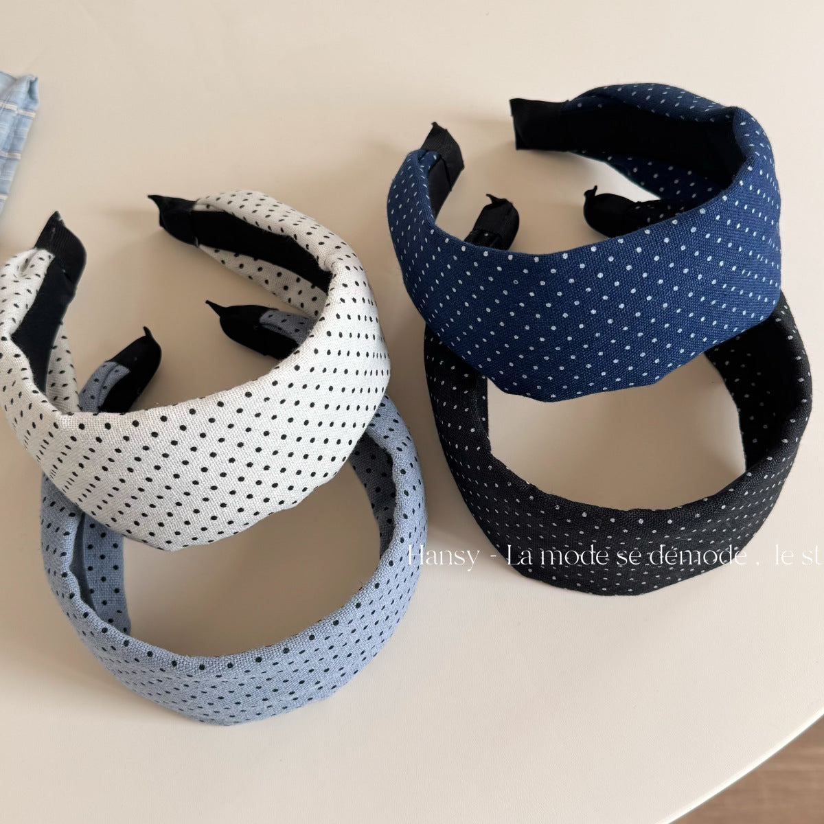 波點寬版簡約髮箍－商品主圖｜https://igowo.tw/