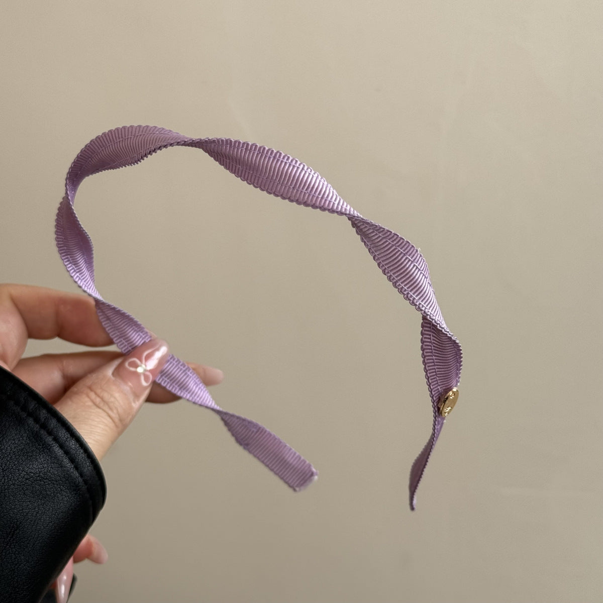 布面扭紋簡約髮箍－細節特寫6｜https://igowo.tw/