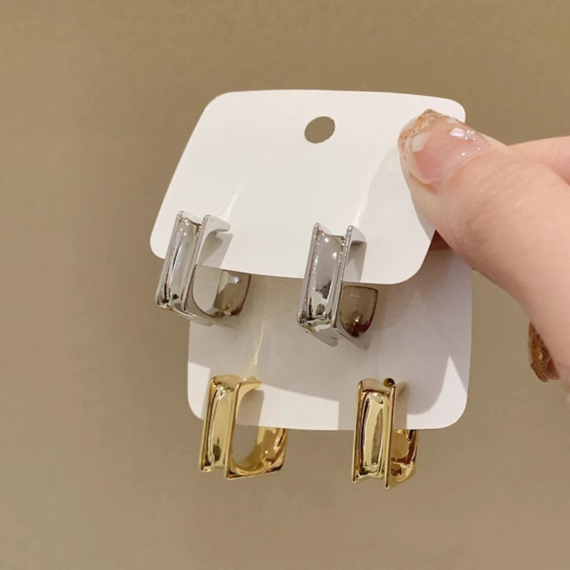 金屬幾何耳環－商品主圖｜https://igowo.tw/