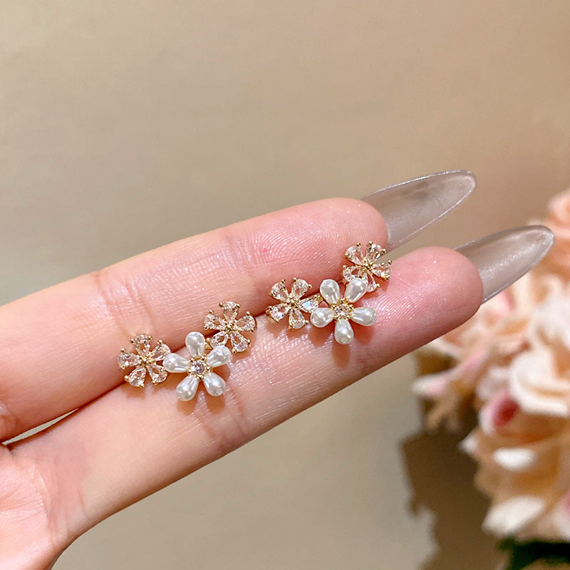 精致閃鋯珍珠花朵耳環