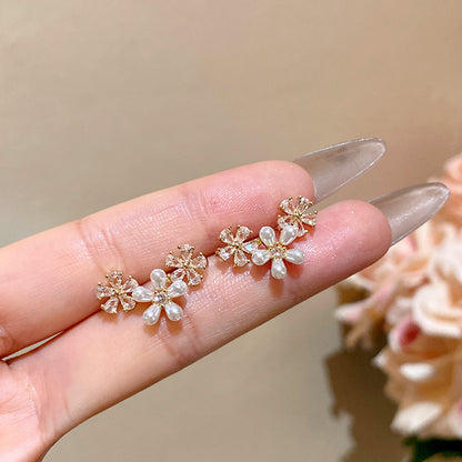 精致閃鋯珍珠花朵耳環