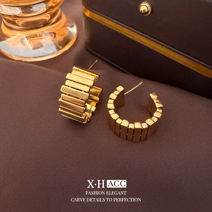 金色銀針C形復古耳釘－商品主圖｜https://igowo.tw/