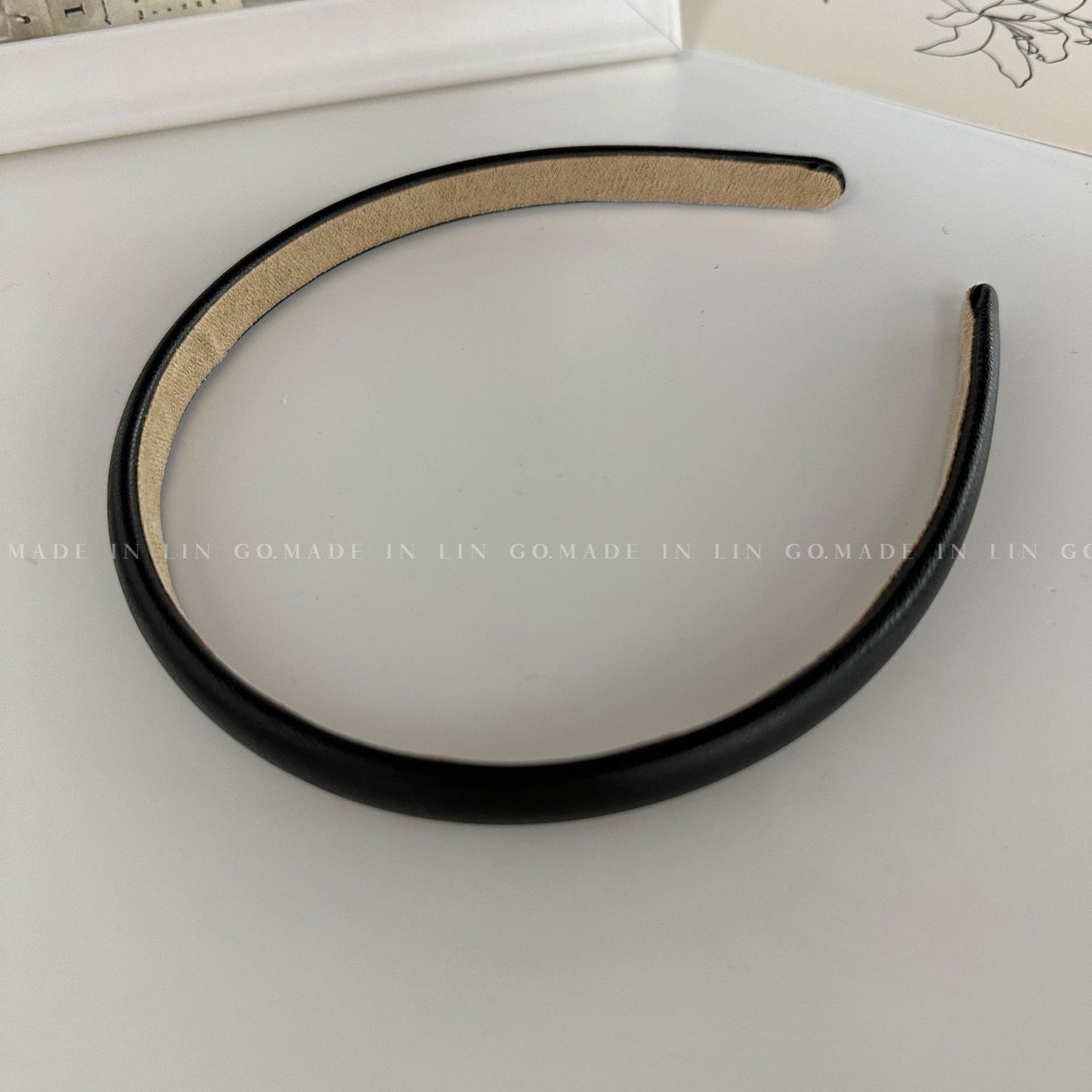 皮革簡約髮箍－綠色款細節｜https://igowo.tw/