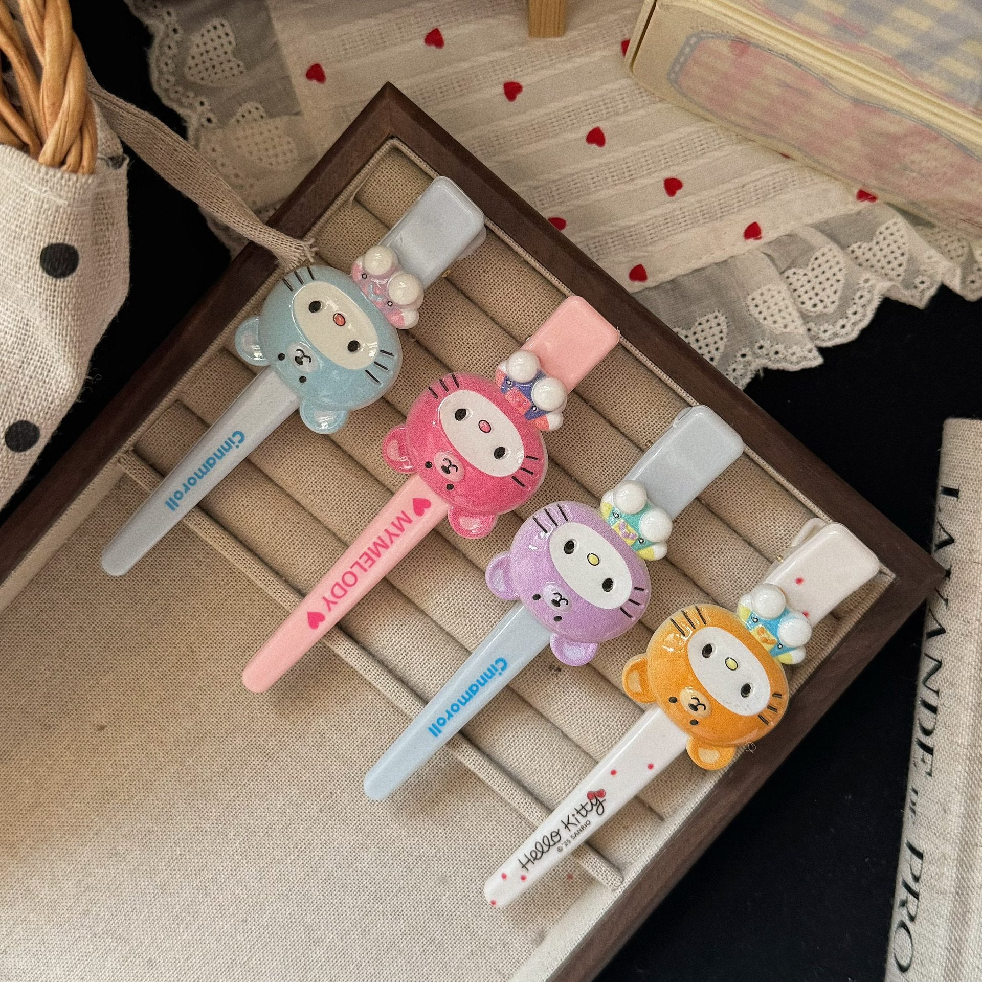 繽紛小熊貓咪髮夾－商品主圖｜https://igowo.tw/