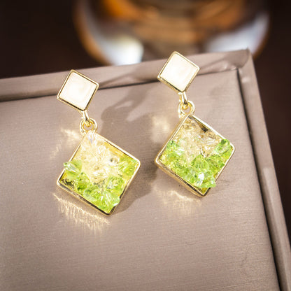 愛心鑲鑽耳釘