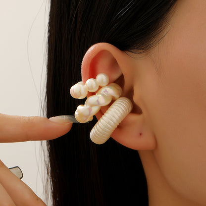 金屬格紋免耳洞耳夾－細節特寫4｜https://igowo.tw/