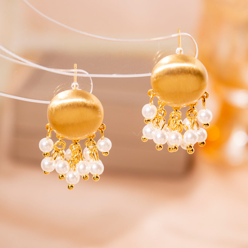 金色貝殼花朵復古耳釘－細節特寫9｜https://igowo.tw/