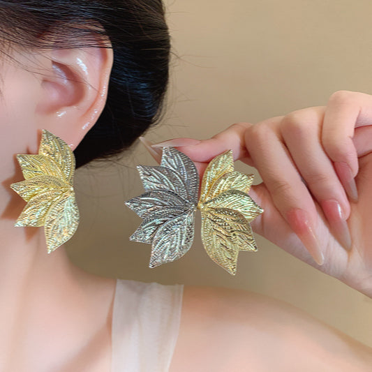 樹葉花朵耳釘－商品主圖｜https://igowo.tw/
