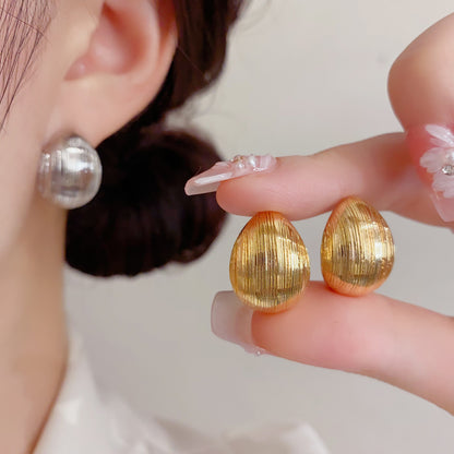 金屬水滴簡約耳釘－商品主圖｜https://igowo.tw/