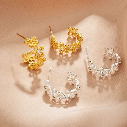 蕾絲鋯石花朵C形耳釘－商品主圖｜https://igowo.tw/