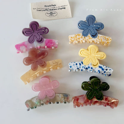 花朵簡約鯊魚夾－商品主圖｜https://igowo.tw/