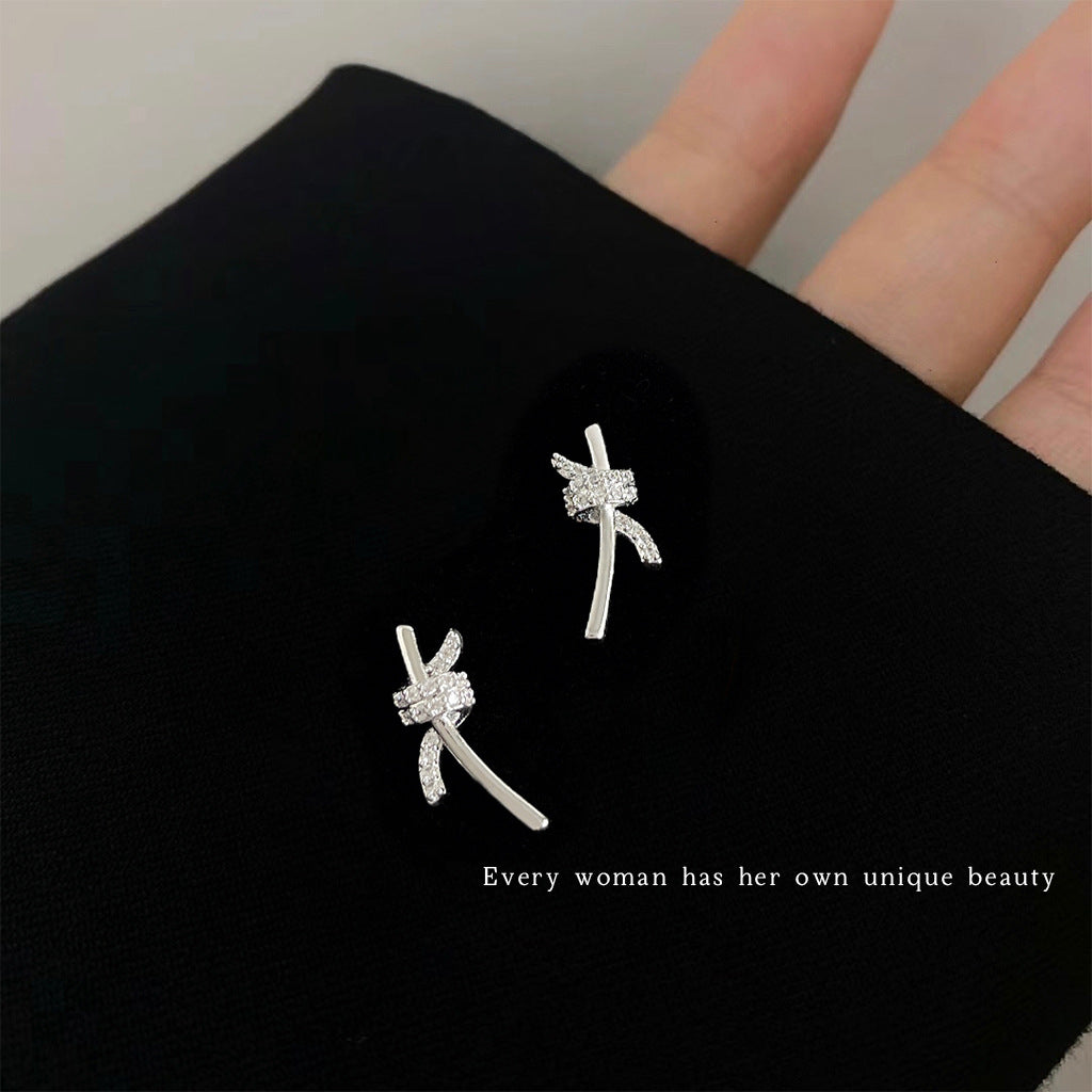 緞帶蝴蝶結簡約耳釘－商品主圖｜https://igowo.tw/