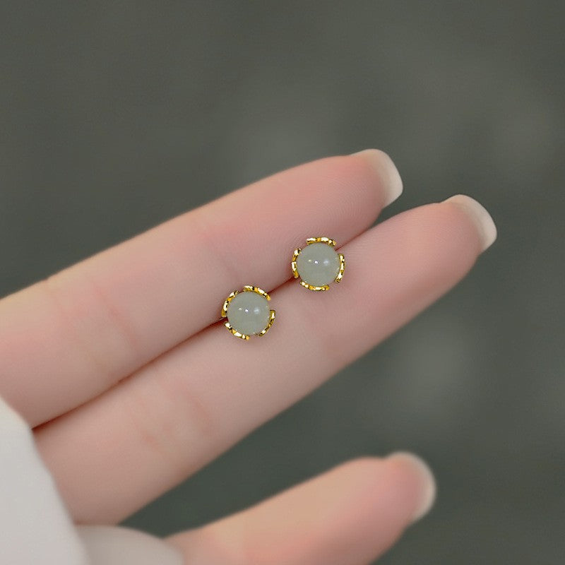 S925彩色鋯石愛心耳釘－細節特寫34｜https://igowo.tw/