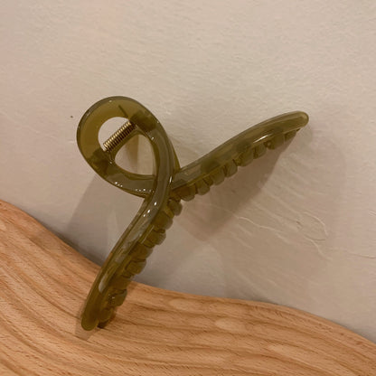 復古簡約鯊魚夾