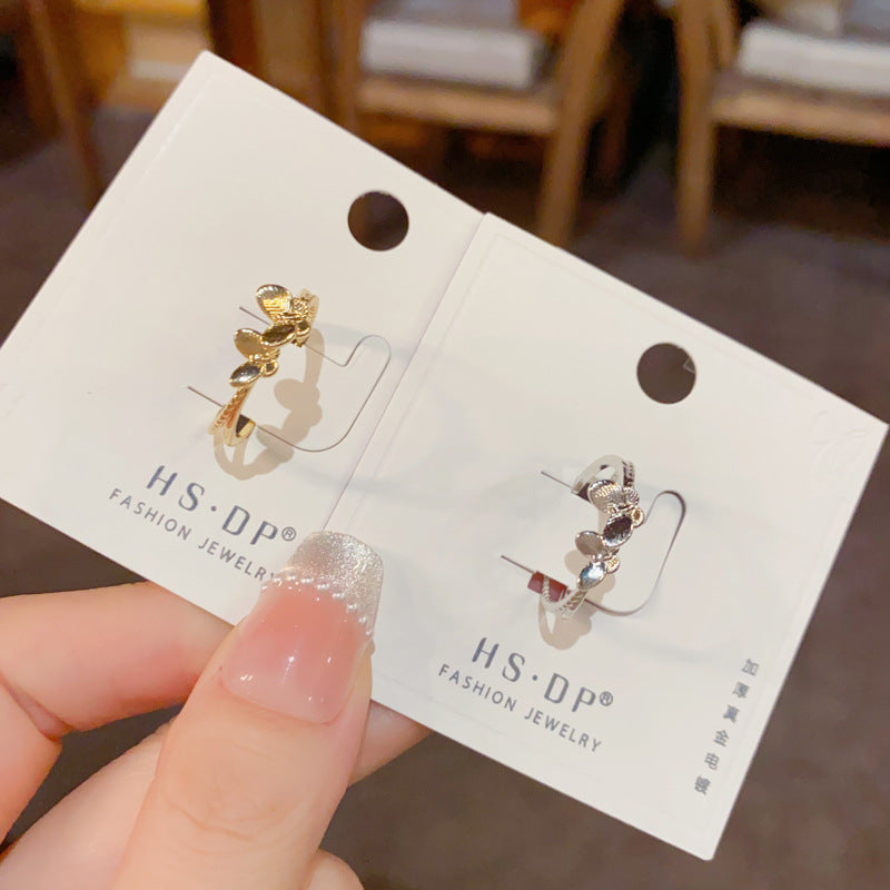 金屬蝴蝶立體戒指－商品主圖｜https://igowo.tw/