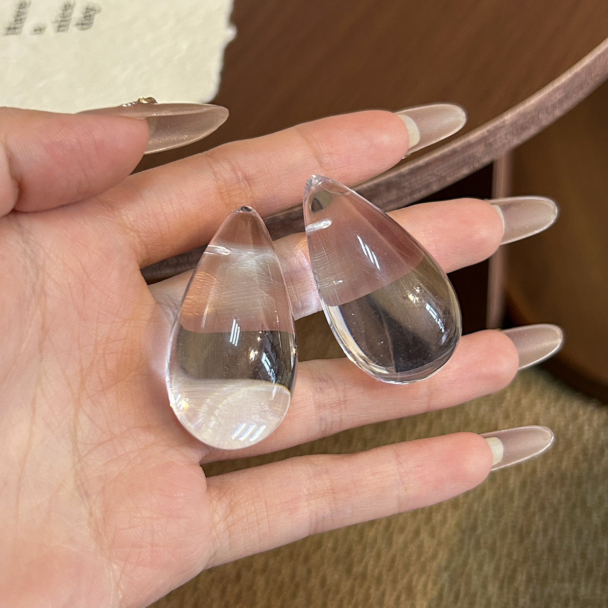銀針水滴精雕簡約耳釘