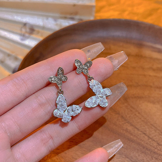 水晶鋯石蝴蝶耳釘－商品主圖｜https://igowo.tw/