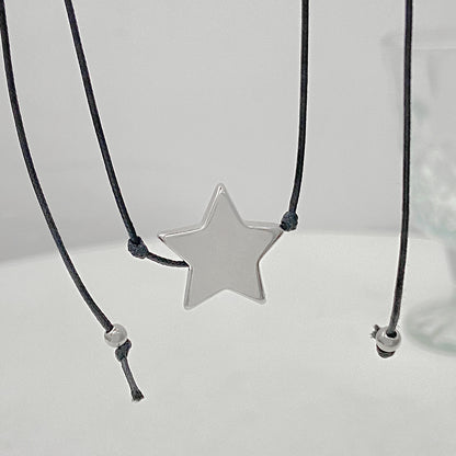 星星墜飾簡約項鍊－細節特寫1｜https://igowo.tw/