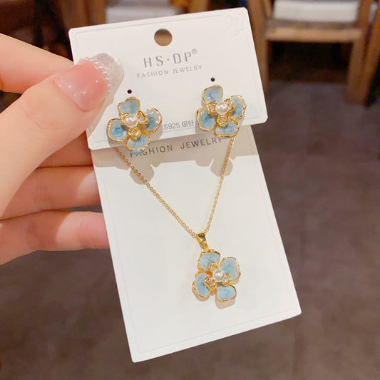 藍色琺瑯珍珠花朵耳釘－商品主圖｜https://igowo.tw/