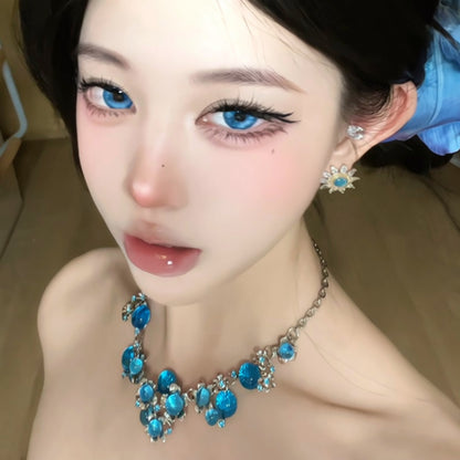 藍色水晶花朵精雕項鍊－商品主圖｜https://igowo.tw/