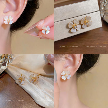 金色鋯石花朵電鍍耳釘－商品主圖｜https://igowo.tw/