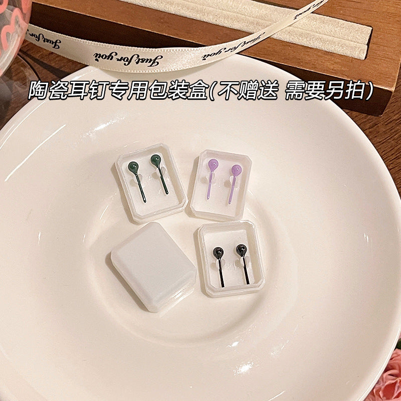 彩色陶瓷耳釘
