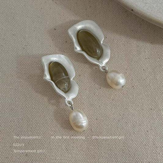 珍珠不規則耳環－商品主圖｜https://igowo.tw/
