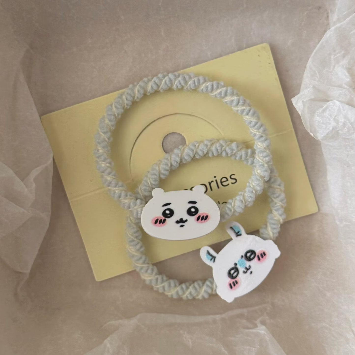 藍色壓克力卡通髮圈－黃髮圈款細節1｜https://igowo.tw/