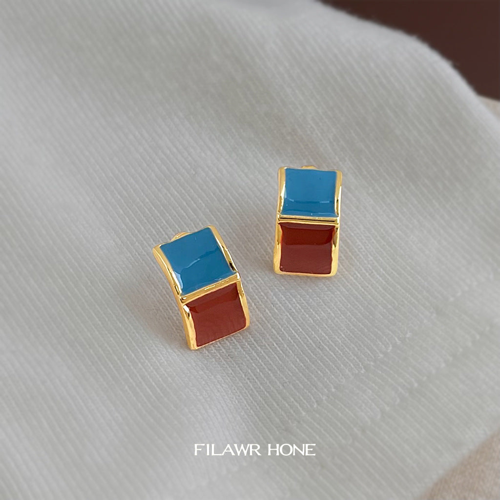 撞色琺瑯方形耳釘－商品主圖｜https://igowo.tw/