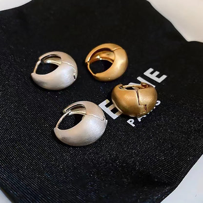 金色拉絲復古耳扣－商品主圖｜https://igowo.tw/